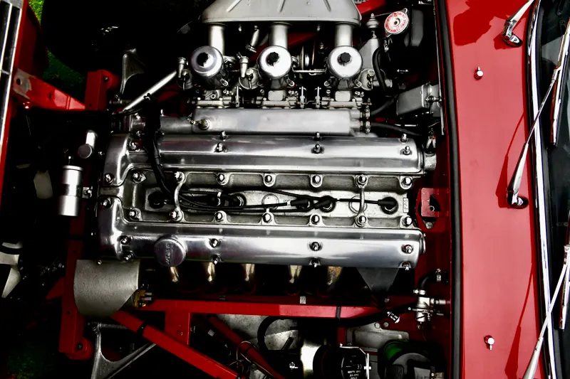 Jaguar  e type 4.2 litre series 1.5 fhc ngznjaakj8enjk3kvf  g