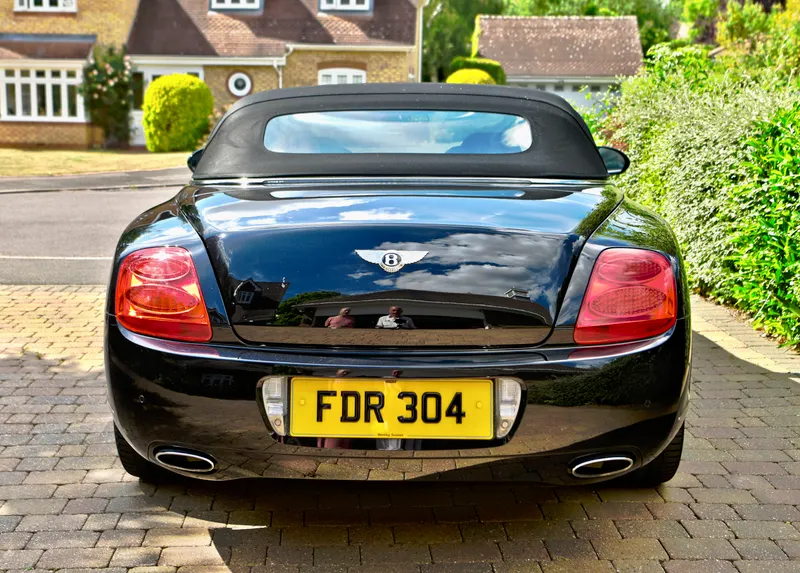 Bentley  continental gtc w12 triple black. 7br1po3yl2a3tvngx wmt