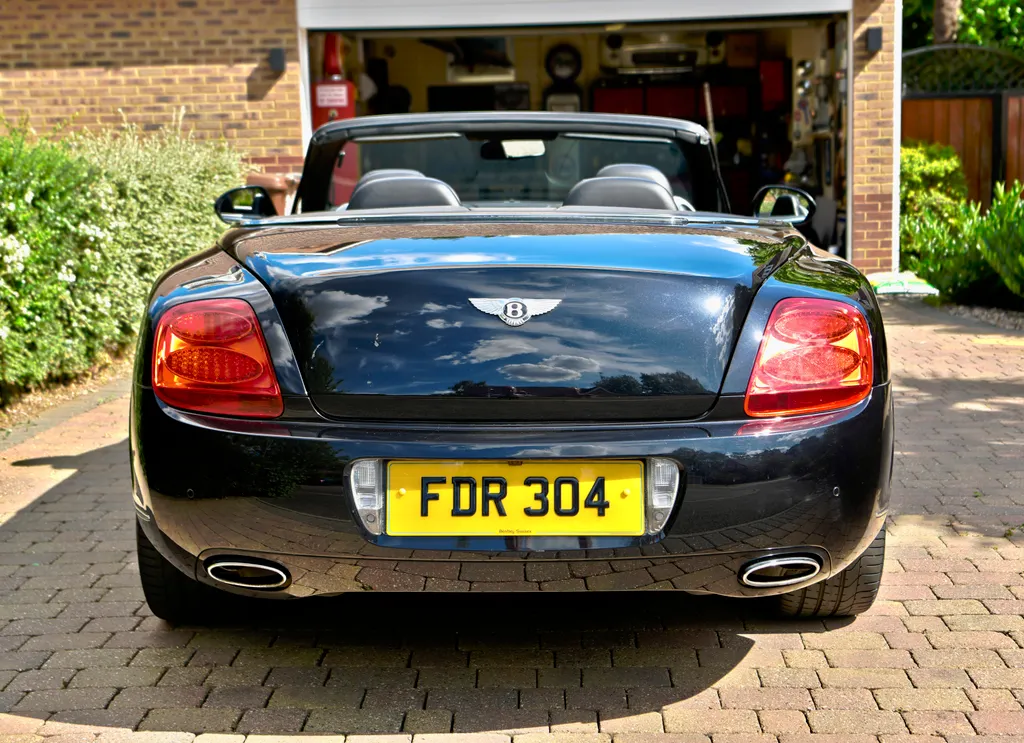 Bentley  continental gtc w12 triple black. dmb gtwxsnkppwde7kwxx