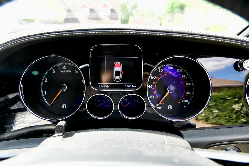 Bentley  continental gtc w12 triple black. vf5d3nhiquucvsrdcli8t