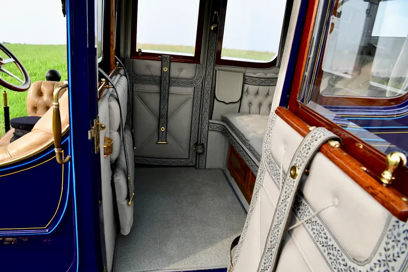 Renault cc 3.6 litre open drive limousine. efnfythlxrb8mupk9lnrm