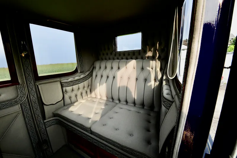 Renault cc 3.6 litre open drive limousine. axtf r9eod u1t0aqrge8