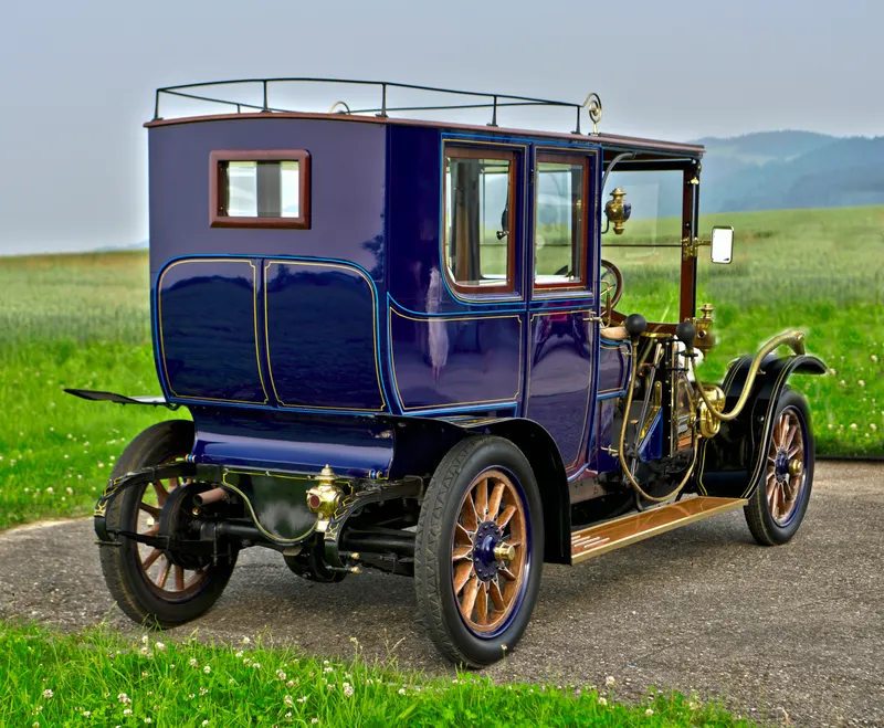 Renault cc 3.6 litre open drive limousine. gip1h5youdduyp02gcekf