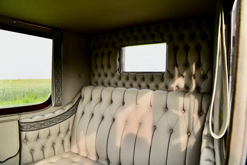 Renault cc 3.6 litre open drive limousine. wnatqnpnktdkg xgdhjy2