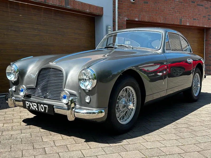 Aston martin  db24 yx21n2ck0ej7vsenzbtax