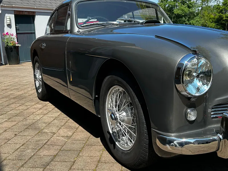Aston martin  db24 qscovstpylciglacr dce
