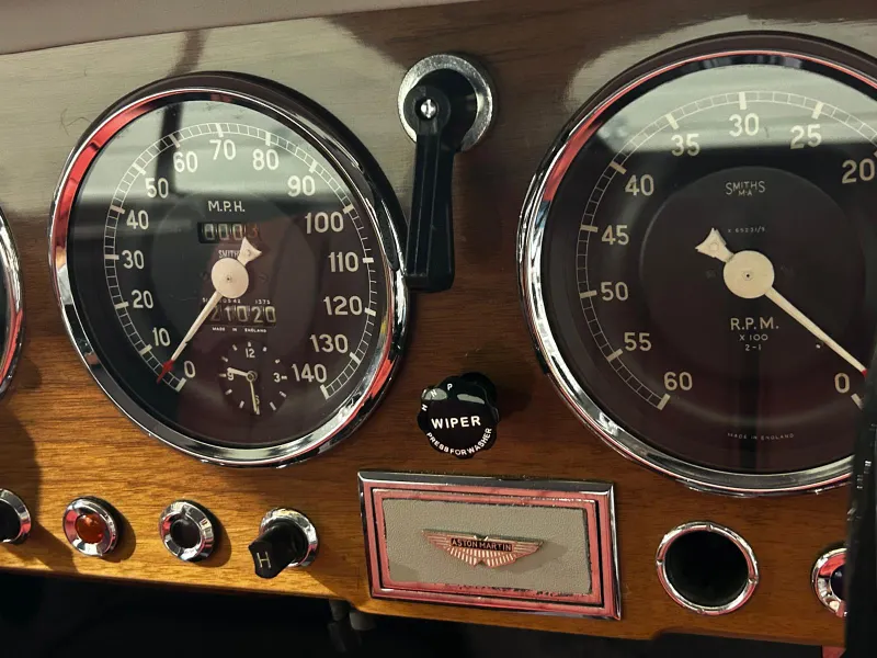 Aston martin  db24 qhne6a6w o3o8vvgjpchw