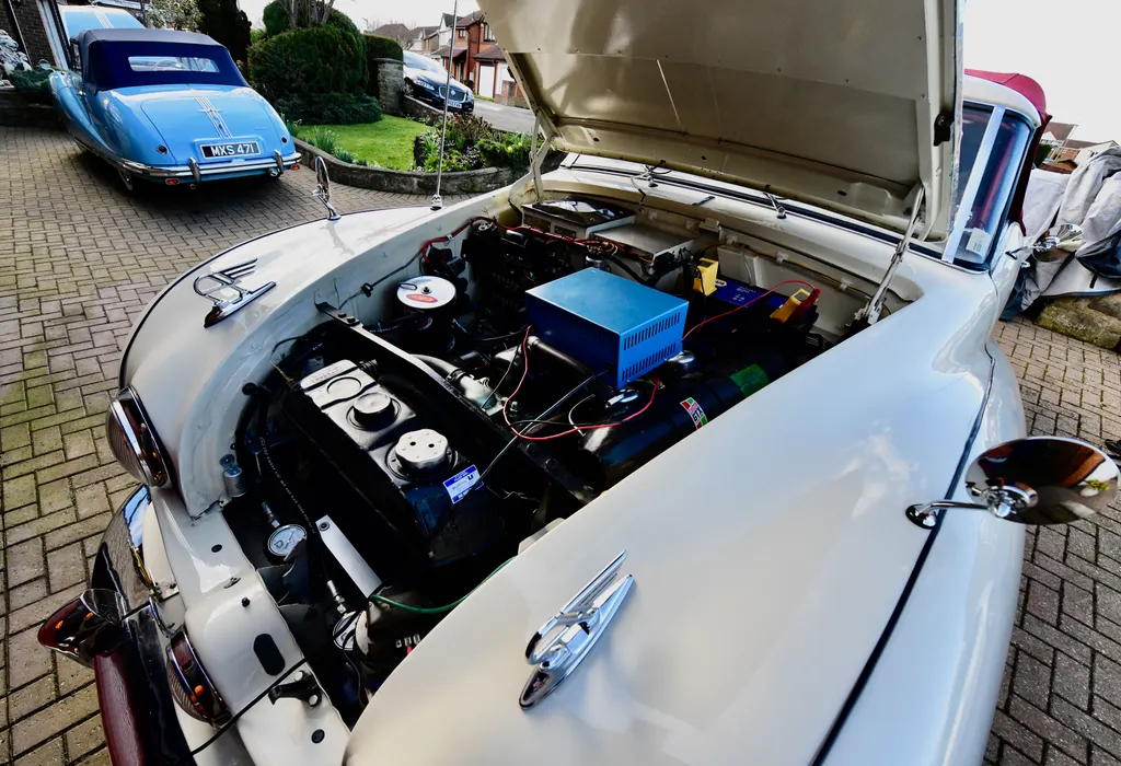 Austin atlantic convertible 3dxjrfovtis5uqe2mr37t