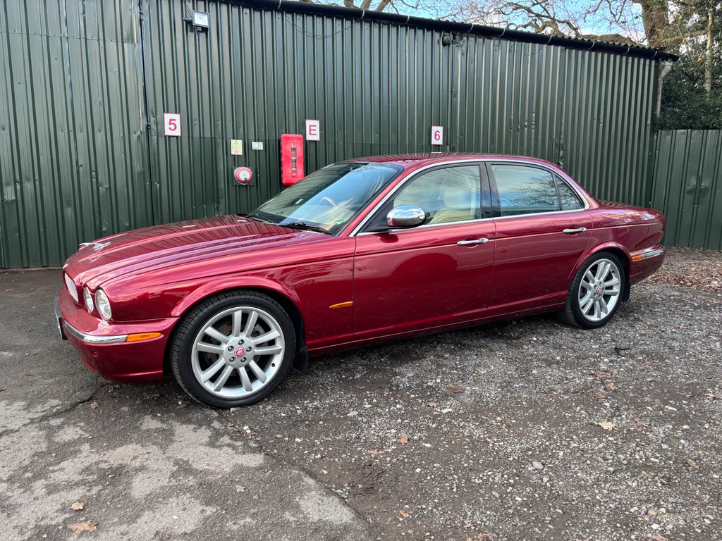 Classic Jaguar X350 Cars for Sale | CCFS