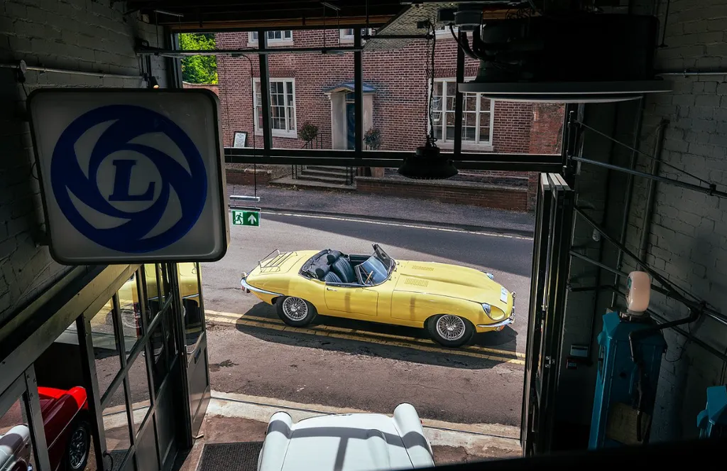 Jaguar e type lsvlsuutqmlzif7w13aaz