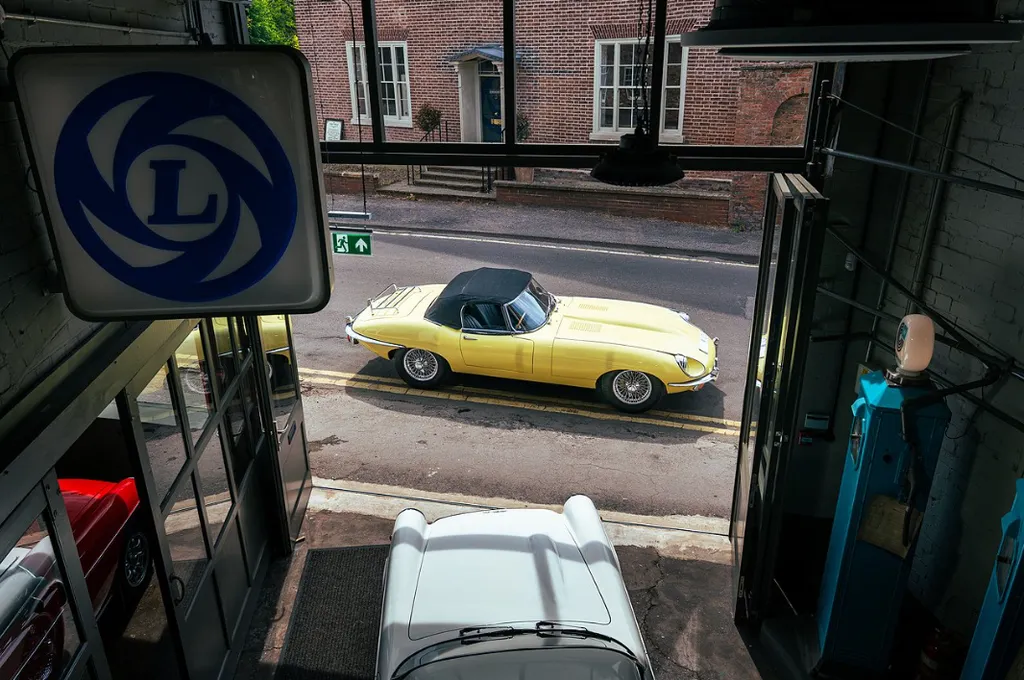Jaguar e type um i6lwsmw0gq7yqr7v0n