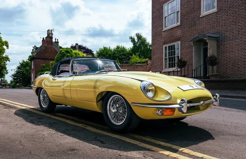 Jaguar e type bnlwwzmznznopwspq4q8l