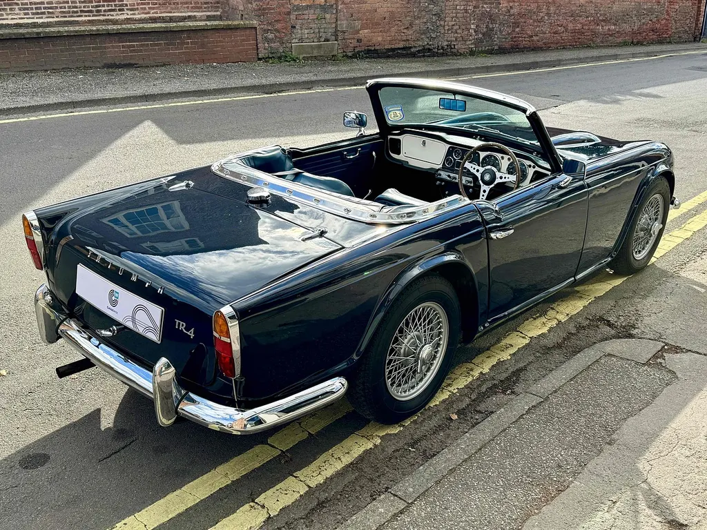 Triumph tr4 3kh v5itqqdlskgf7juoc