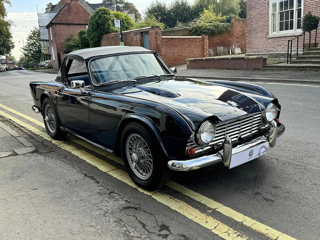 Triumph tr4 vsvt6qezk92j3qcwid8 g