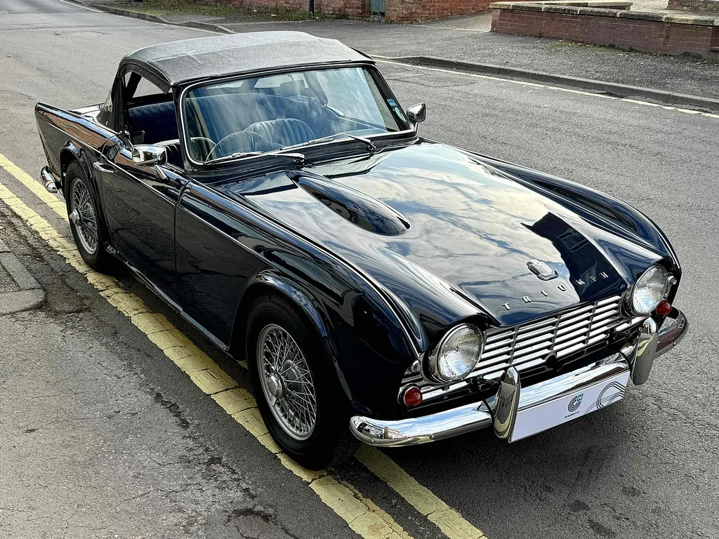 Triumph tr4 a10 lf2flmrhw4f2ipvpg