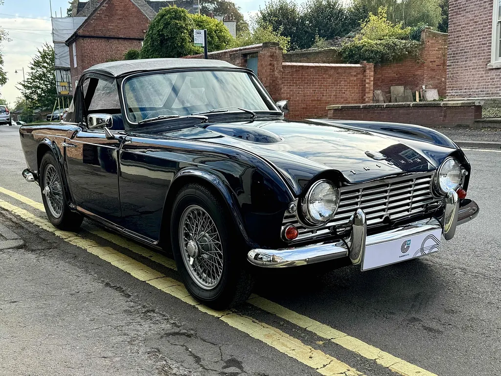Triumph tr4 uo v98fvoezcwv7i7m16y
