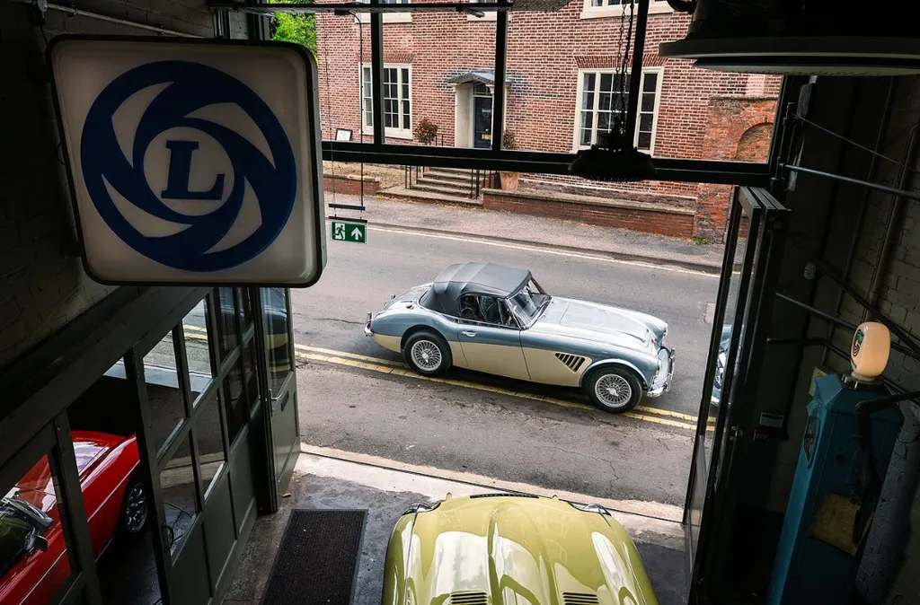 Austin healey 30000 rondxjibwb5czomkbncnk