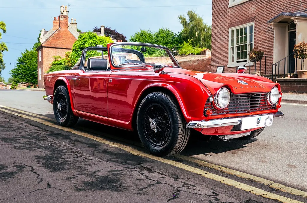 Triumph tr4 v8 powered 6sgo1gbppyecx1mjswny 