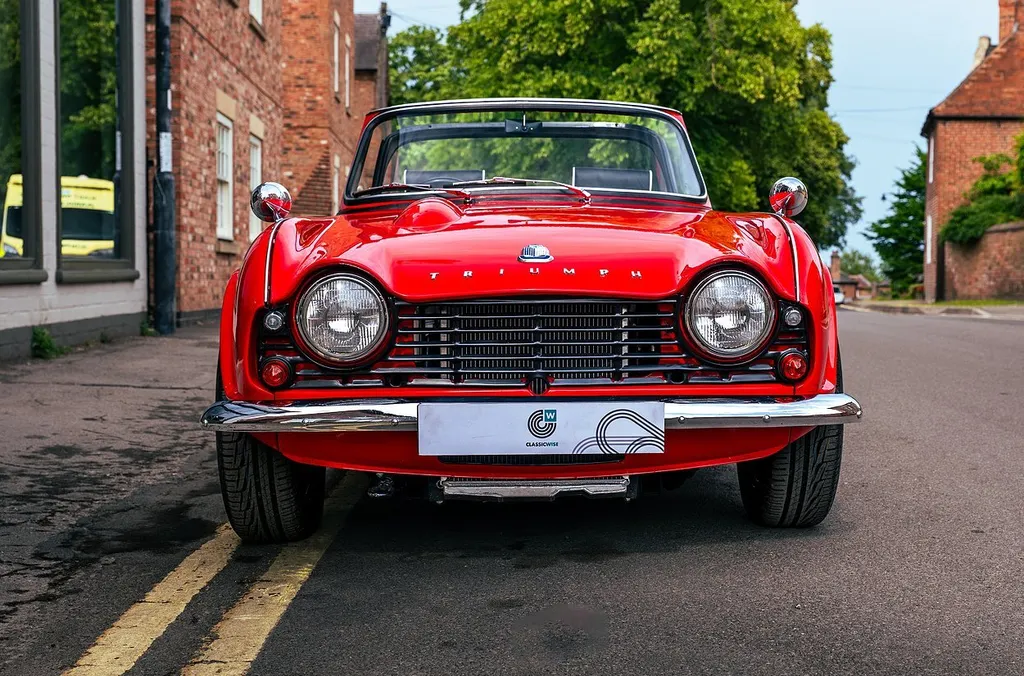 Triumph tr4 v8 powered cy waxek5oemstozg2dbl