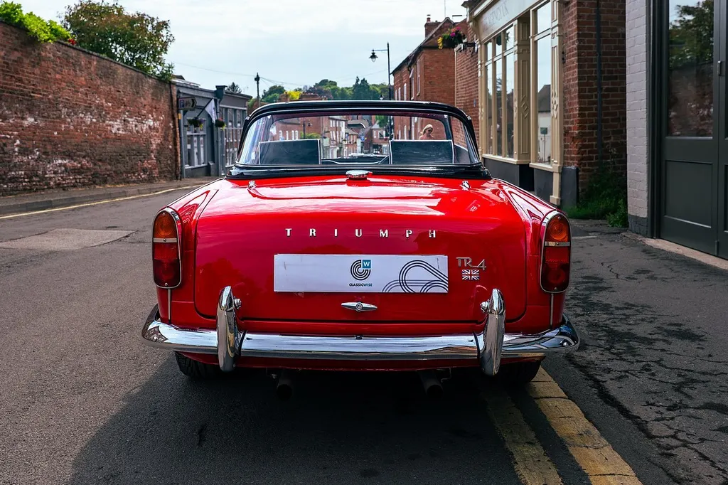 Triumph tr4 v8 powered q5nfdnsd jxyf6qbj1lxo