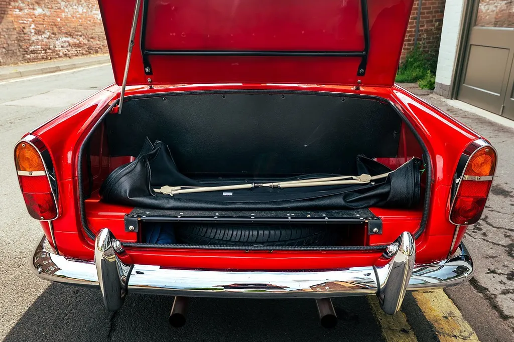 Triumph tr4 v8 powered bw5nihaytkqf4bbnhzgfa