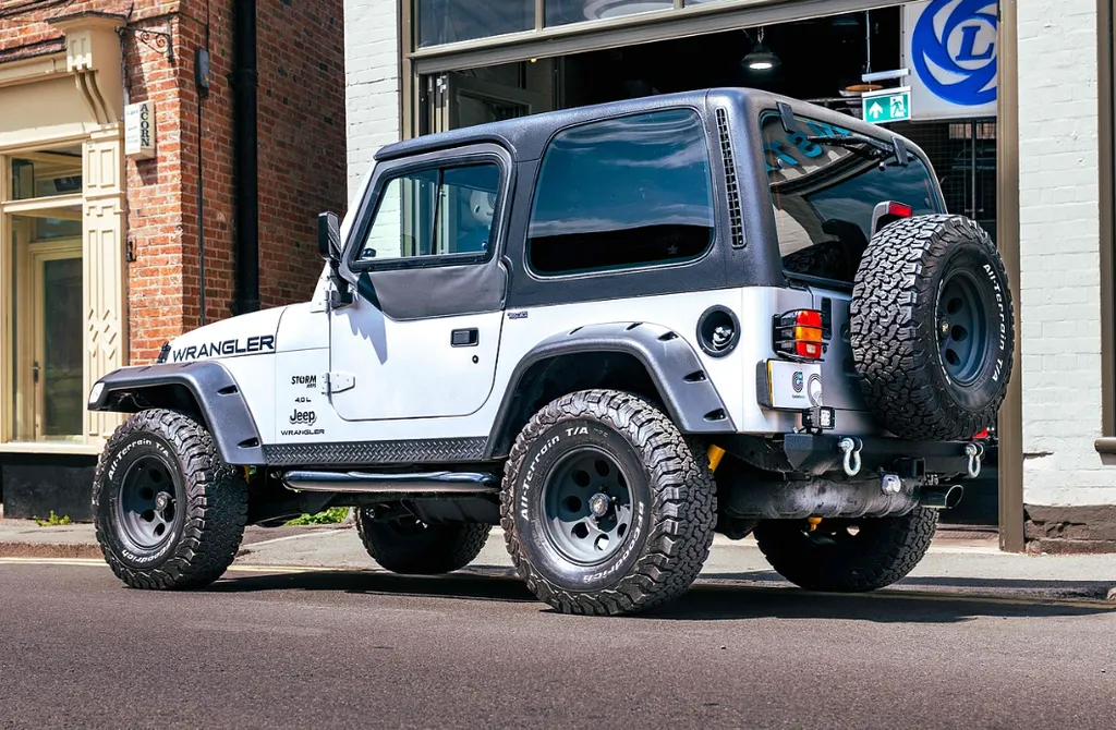 Jeep wrangler 6hwdlz5qbzxv1luiw07oc