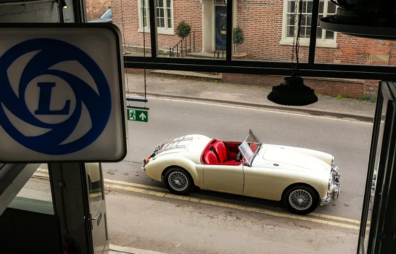 Mg mga mk2 1600 kny3oaxo26wojltr8xthh