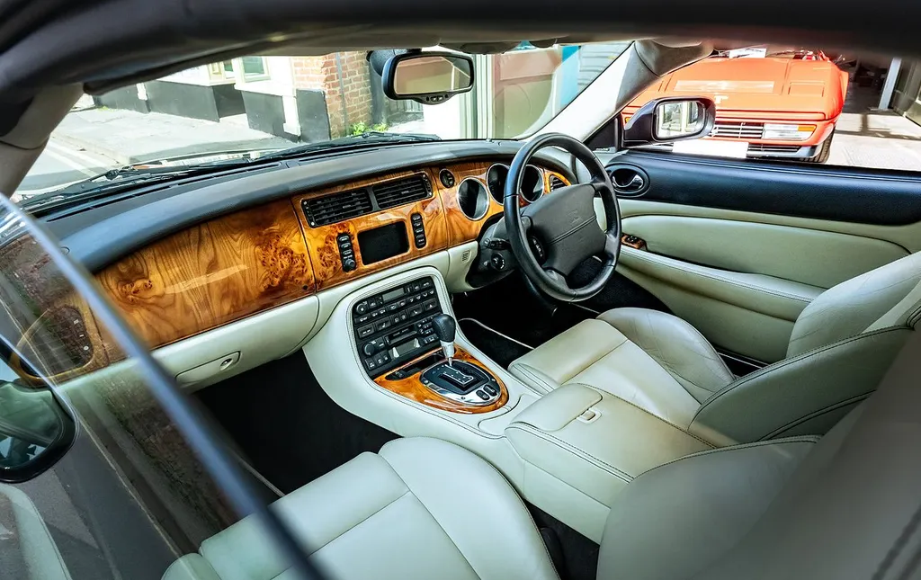 Jaguar xkr ekkvjthbjpbs9lhe ctq7