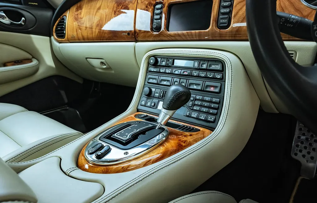 Jaguar xkr g6xvzvoys cmsm6d9dqpj