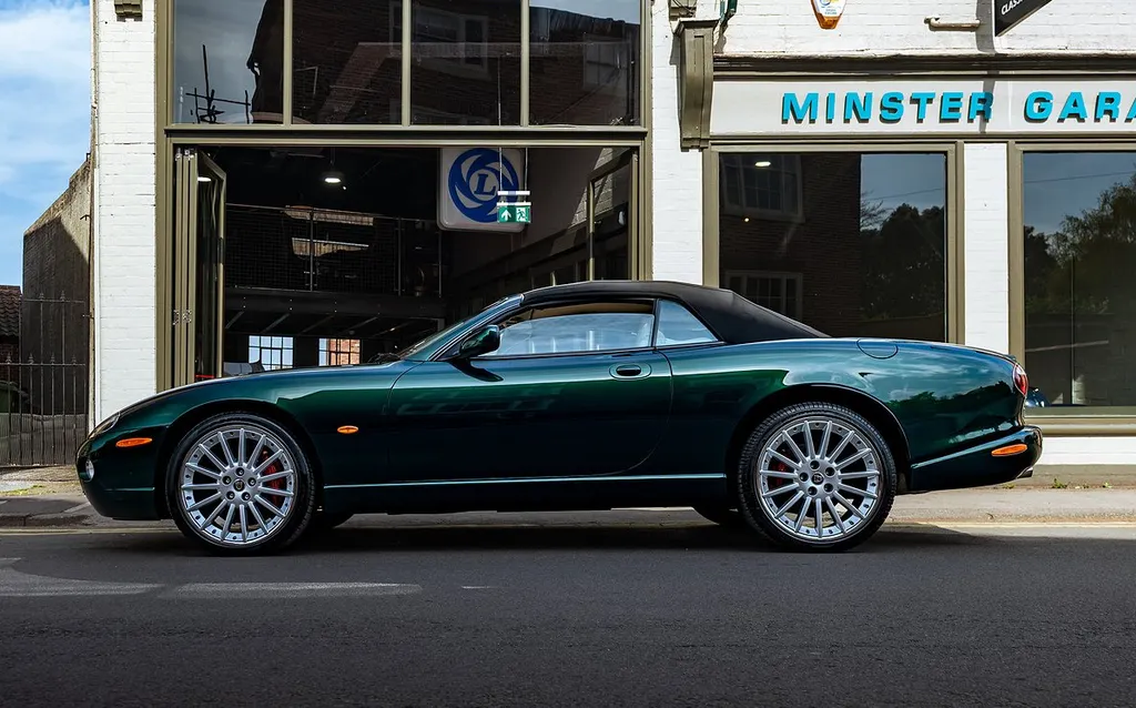 Jaguar xkr ldrzay2gfqzmgbbflrsj2