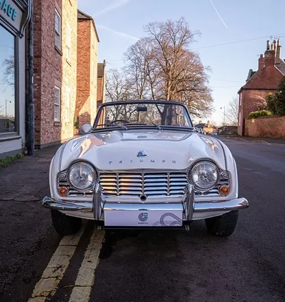 Triumph tr4 yizcdbbuzqwkpbijs2s9 