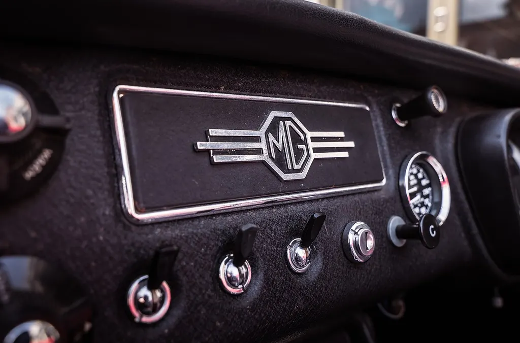 Mg mgb roadster bp3pdleeelikf 6nmzlfe