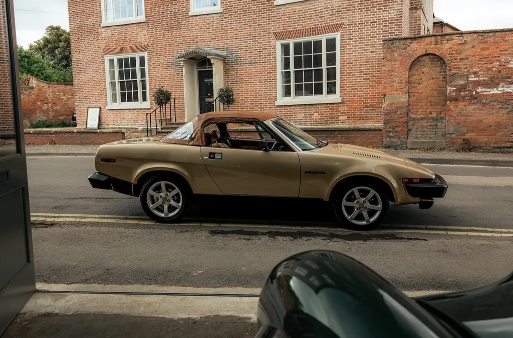 Triumph tr7 lsm5vfeyzkcdbzgg5qx9c