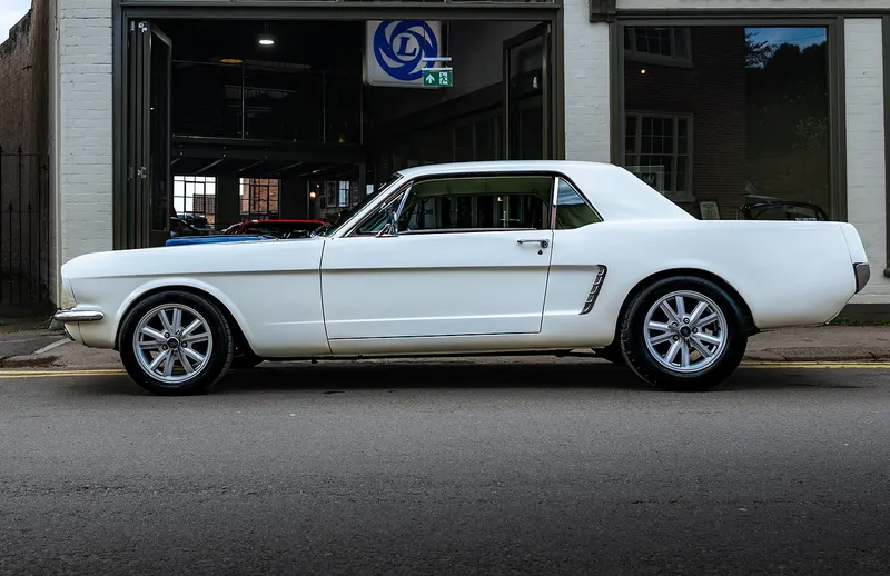 Ford mustang qz8tmd w8g9s6n6ymdatq