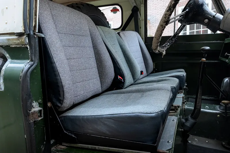 Land rover series 2a if1g2bdtwhq6d4tffiw03