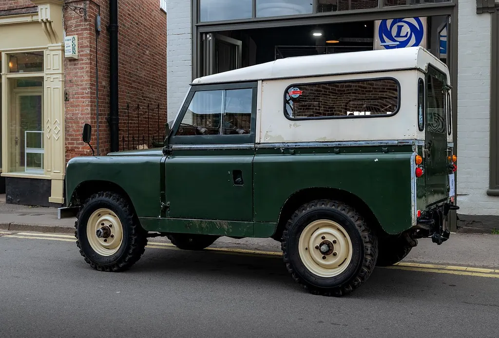 Land rover series 2a yay8y28jtbaqi0oa4ikws