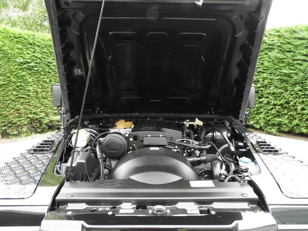 Land rover defender 8sltotlolcpgxbfpuolnb