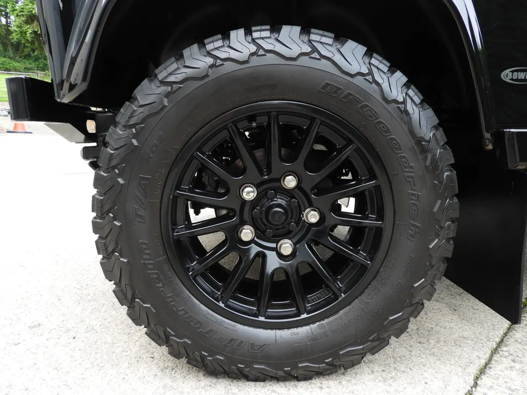 Land rover defender ukfn11v76mlsxi6myevup