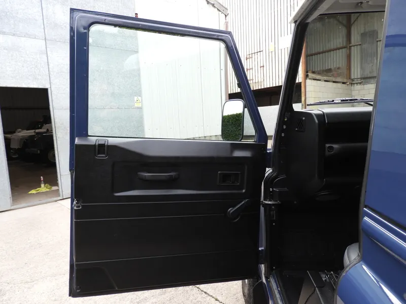 Land rover defender mealqqmkvhxwvdizfoowm