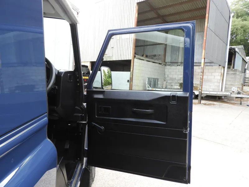 Land rover defender p28eefo52brcyvutpmwru