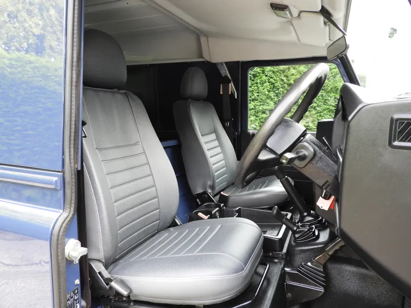 Land rover defender cnrxxcsqpwzrs7lsccse6
