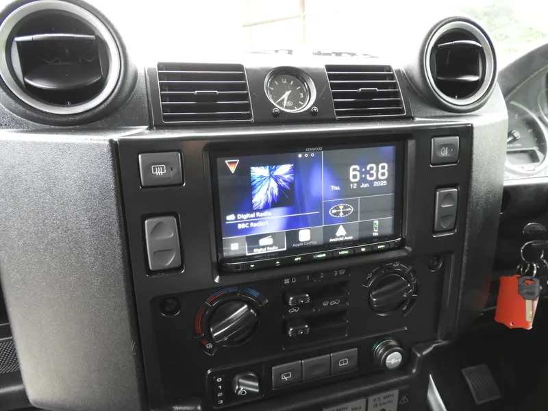 Land rover defender f5pvlaksph8ld0fi j4hp