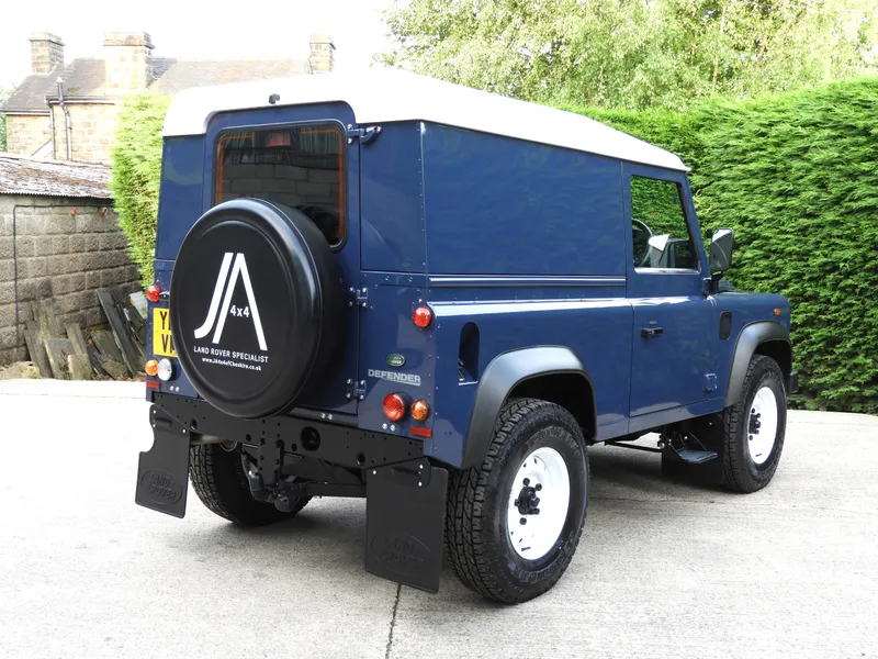 Land rover defender v8u3q832cldgg8xiqowdg