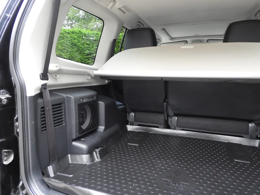 Mitsubishi shogun vpufv6eidzadgnjnyz0p 