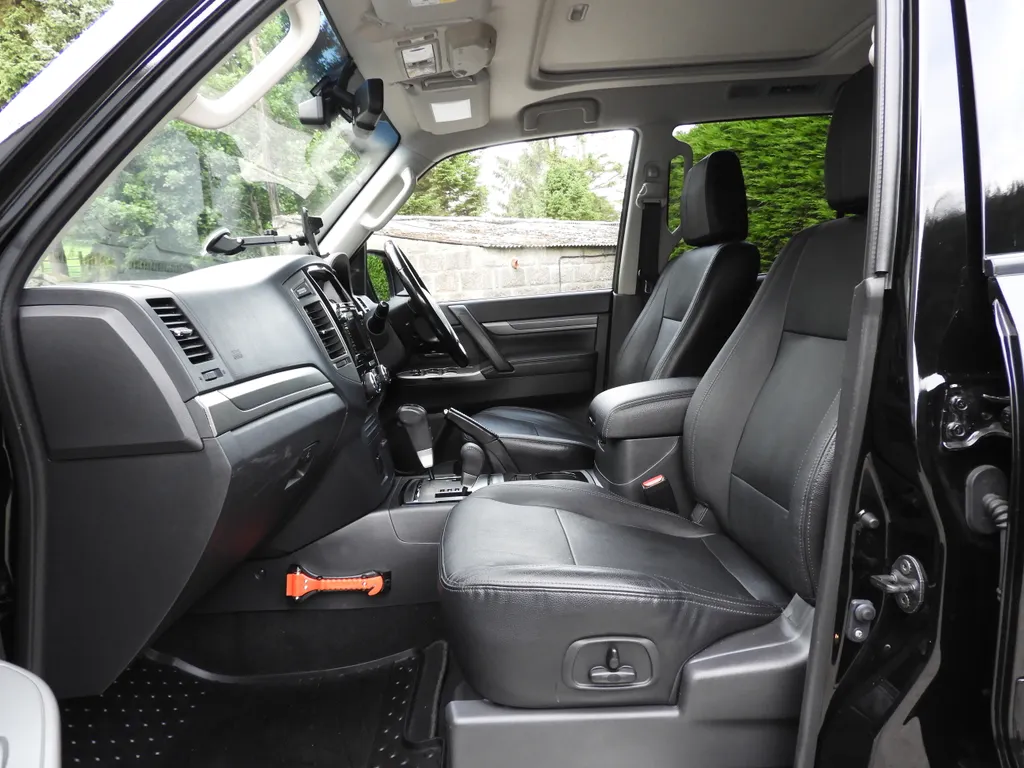 Mitsubishi shogun klwfxrndnh0g8kovgchan
