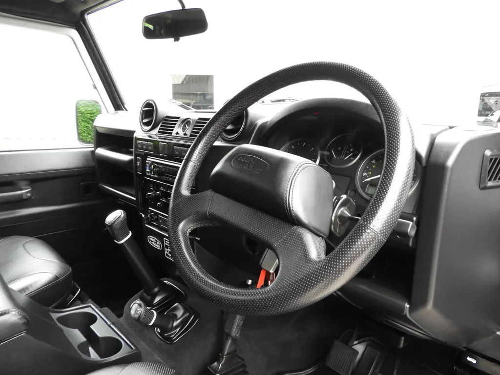 Land rover defender 8ilf 8zdd2he5wmo bfla