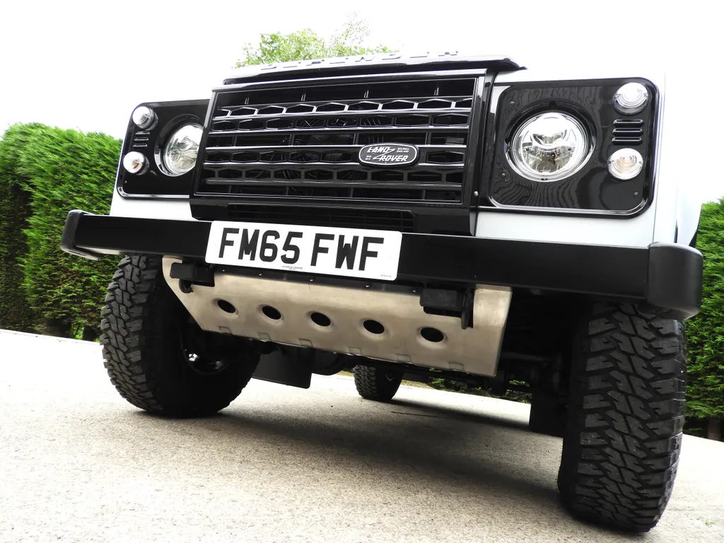 Land rover defender nxm3nmos1soccfqfplk5e