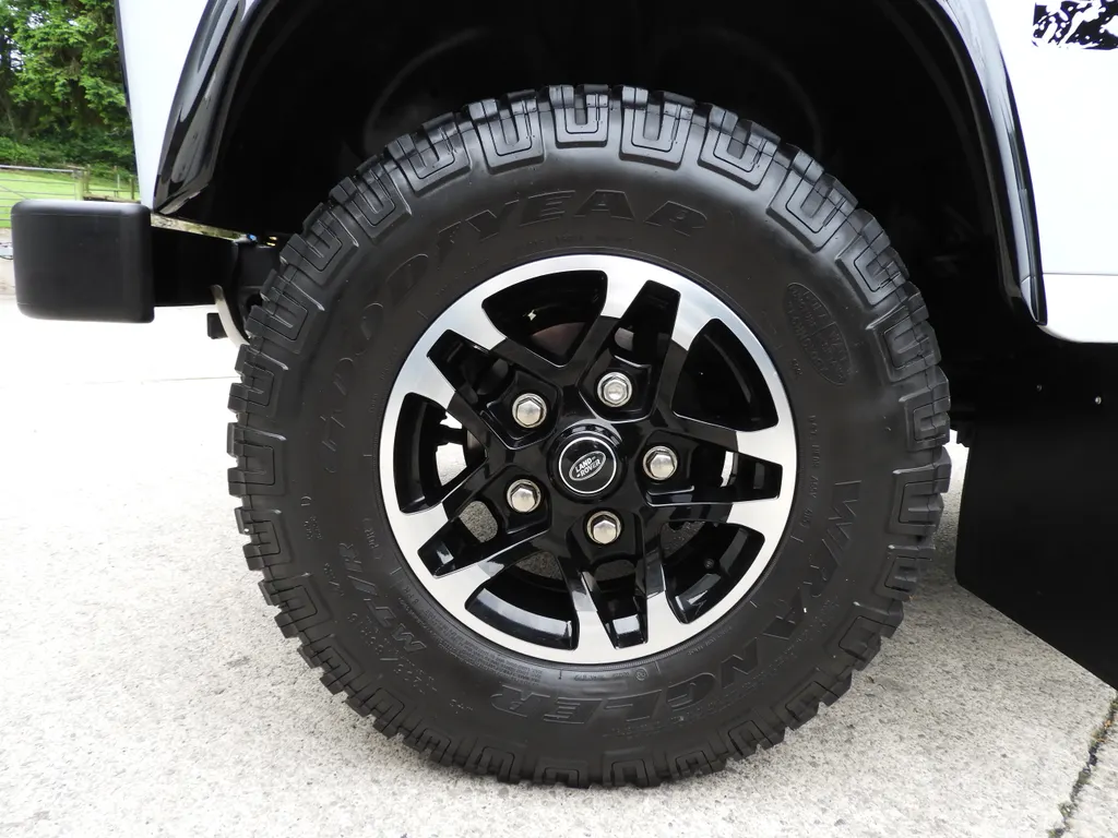Land rover defender tiufn kbahfpmj2ca4nqi