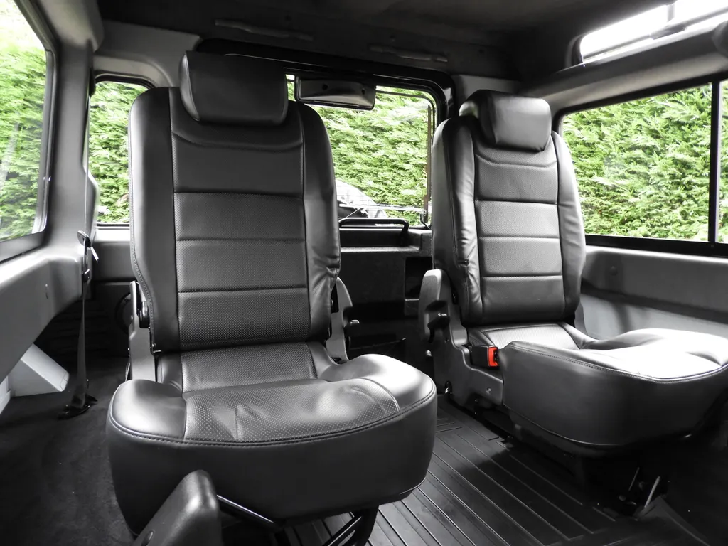 Land rover defender yf3dnkyuo9xhk3nrfmv z