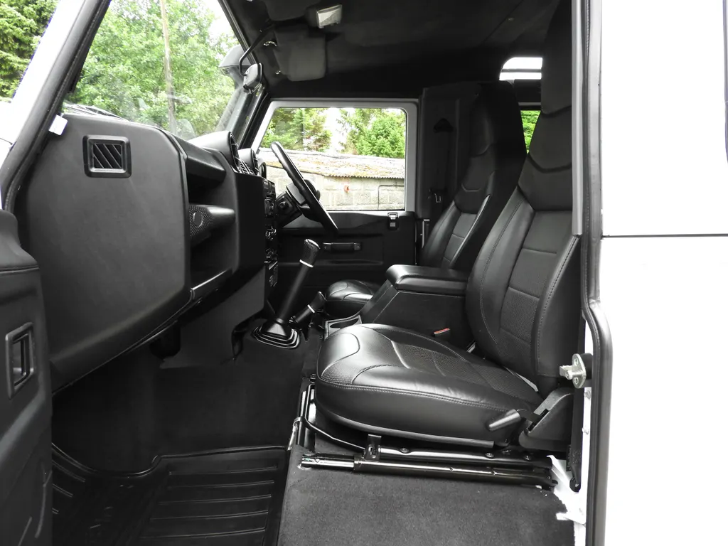 Land rover defender z28iaatbyvfcci2twsdt 